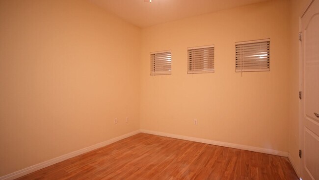 Foto del edificio - Large 3/2 with Rooftop Pool Walking Distance to UT Austin
