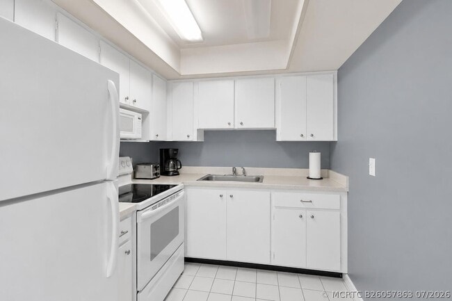 Foto del edificio - 10000 Meridian Way N