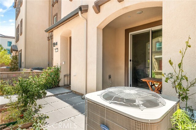 Foto del edificio - 40727 Melrose Dr