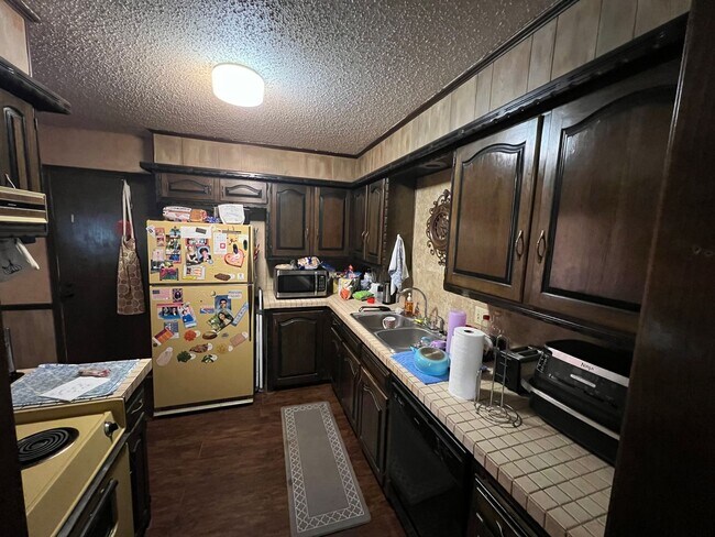 Building Photo - 4421 75th Dr