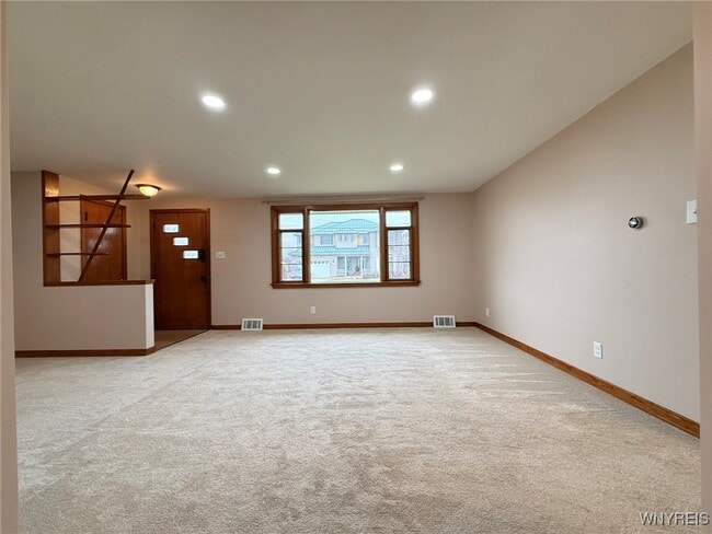 Foto del edificio - 6 Towerwood Rd