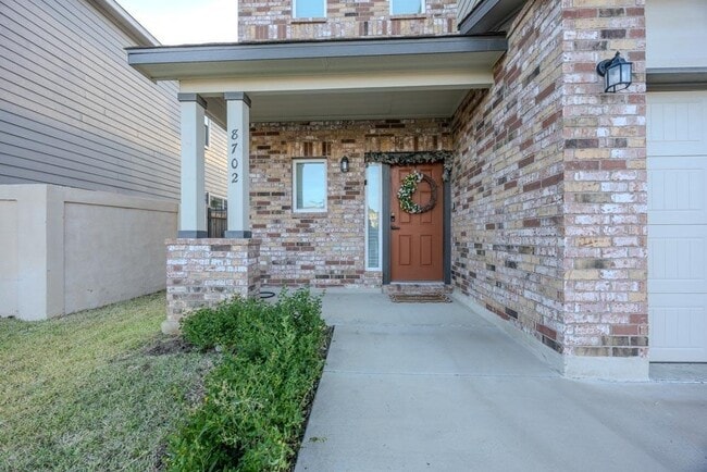 Foto del edificio - 8702 Shiloh Rock Dr