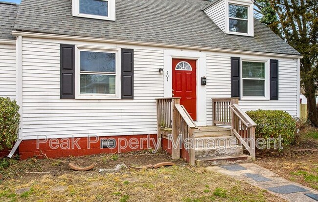 Building Photo - 501 Hazelhurst Ave
