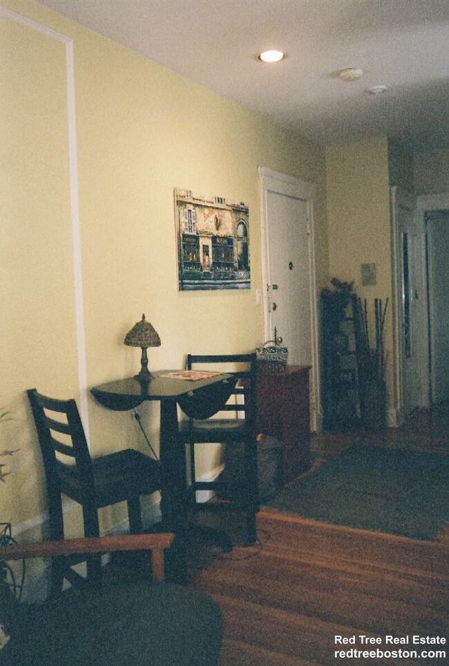 Building Photo - 1999 Commonwealth Ave