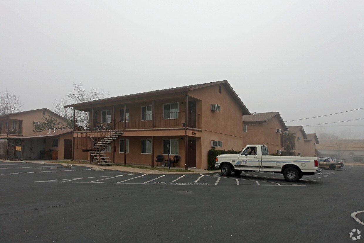 Building Photo - 954 W Canal Dr
