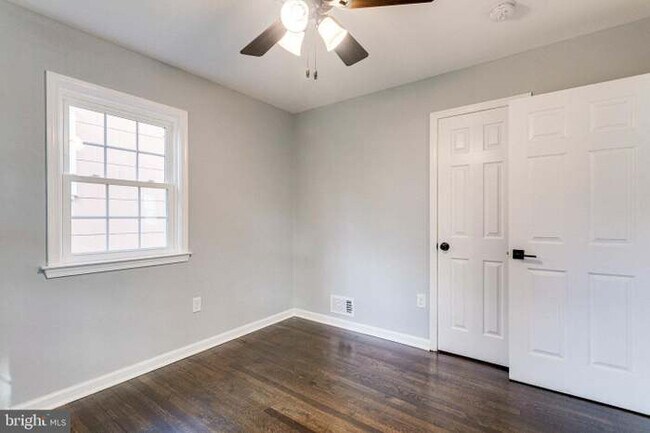 Building Photo - 4331 Shell St