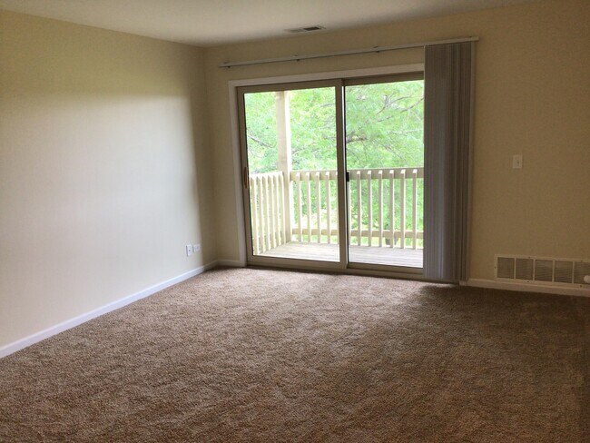 Foto del edificio - 211 Glengarry Dr