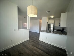 Building Photo - 4730 E Craig Rd