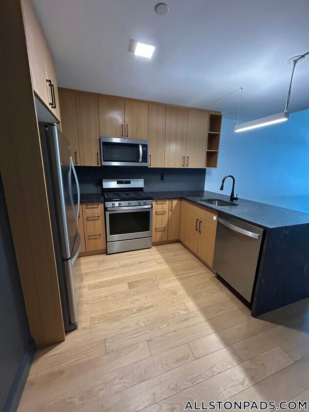 Foto principal - 83 Gardner St