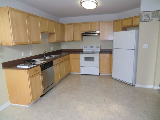 Foto del edificio - New Baltimore 2 bedroom 2 bath condo