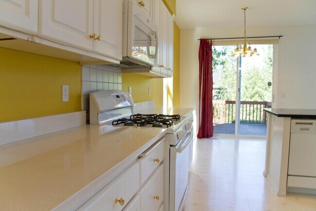 Foto del edificio - Fantastic Bethany Home with Attached Garag...