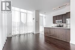 Building Photo - 530-530 St Clair Ave W