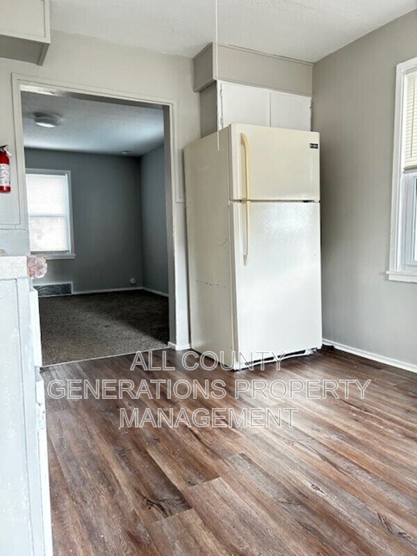 Foto del edificio - 960 N Central Dr