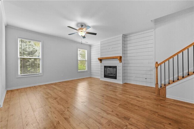 Foto del edificio - 5615 Parkview Ln