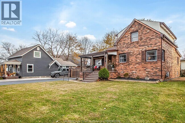 Building Photo - 8057 Riverside Dr E