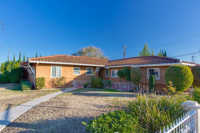 Building Photo - 2676 W Crescent Ave