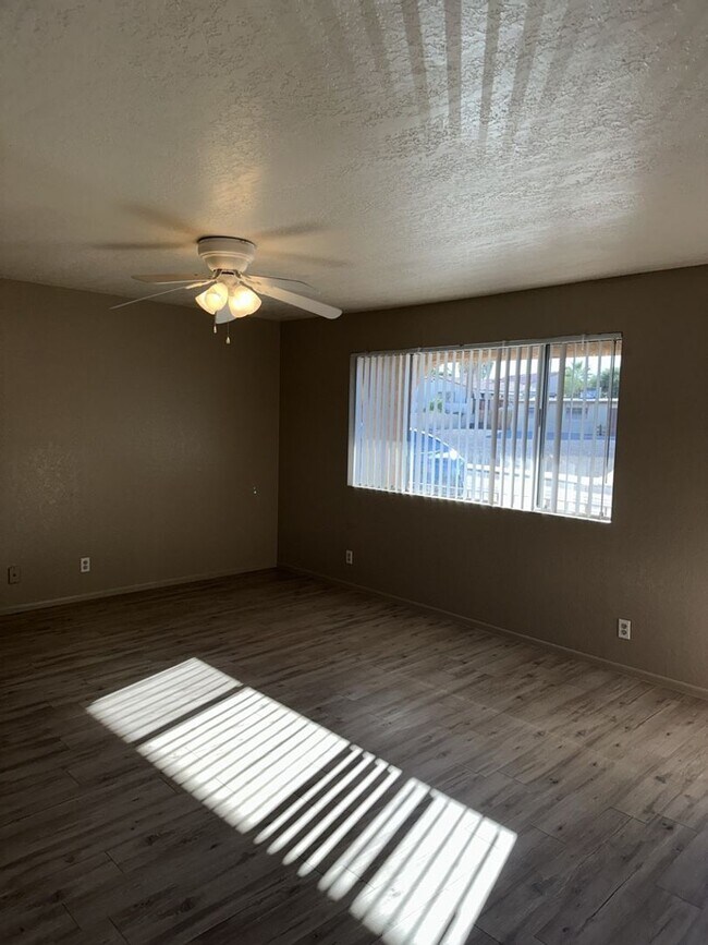 Foto del edificio - Unfurnished Full Time Home