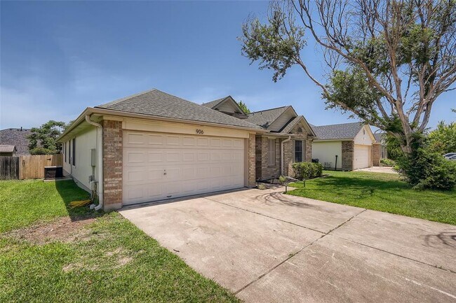 Building Photo - 906 Moon Glow Dr