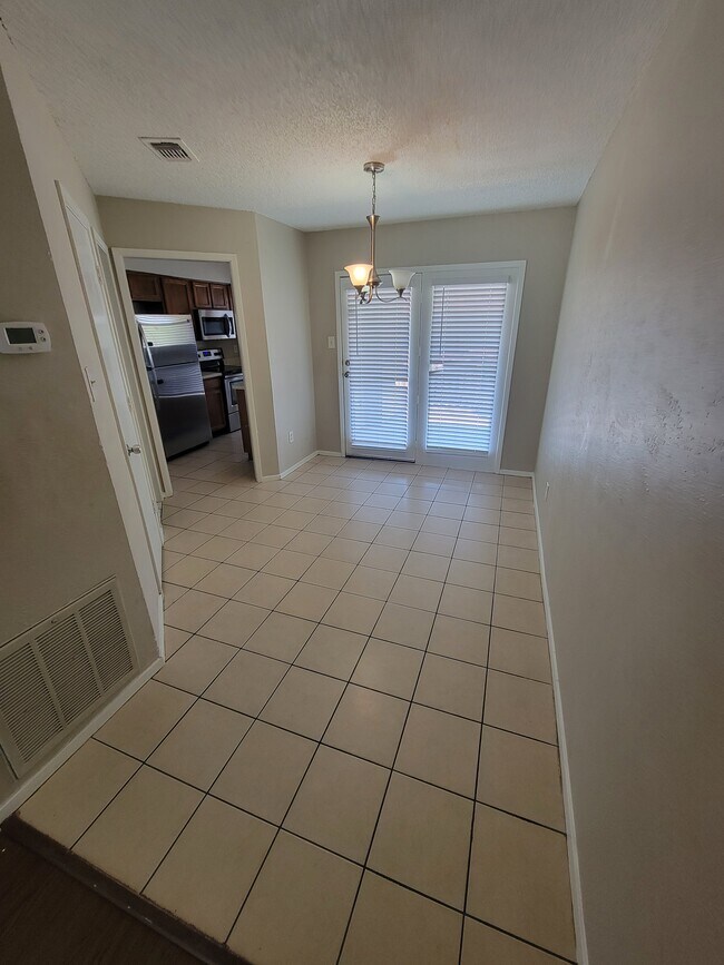 Foto del edificio - 612 Lillard Rd