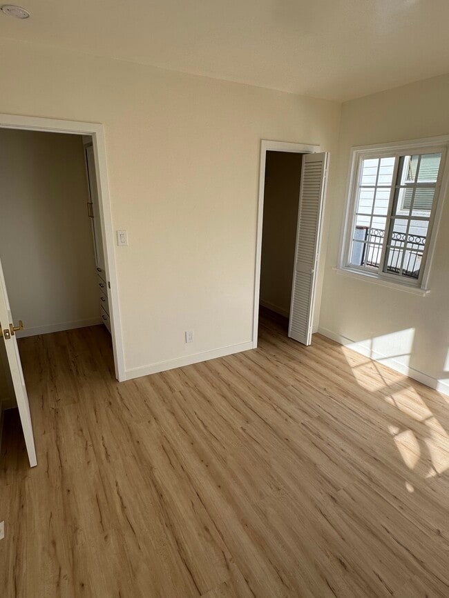 Foto del edificio - 4579 W 171st St