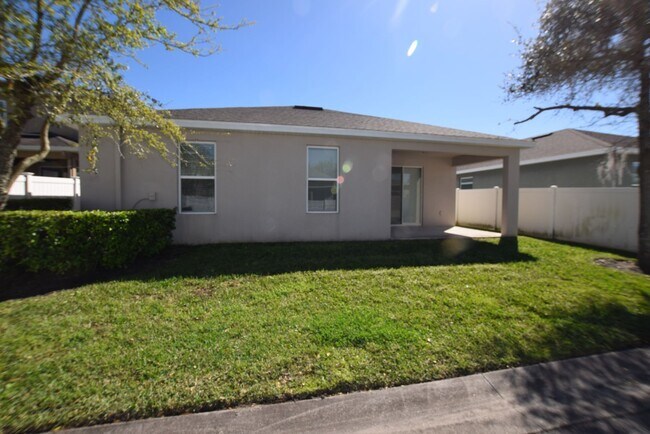 Building Photo - 2021 Beacon Landing Cir