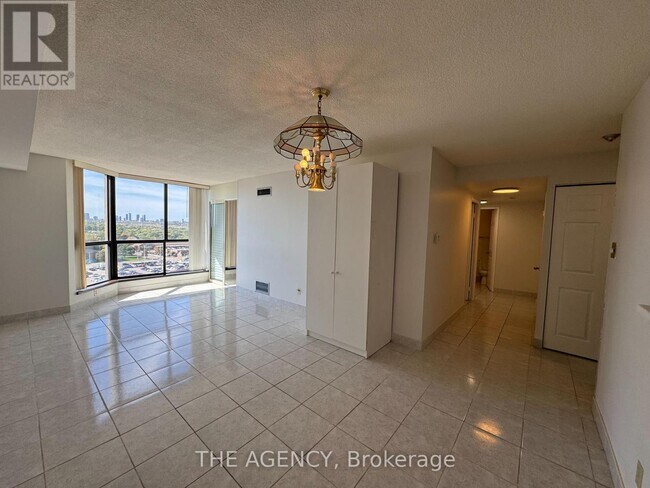 Photo du bâtiment - 1155 Bough Beeches Blvd