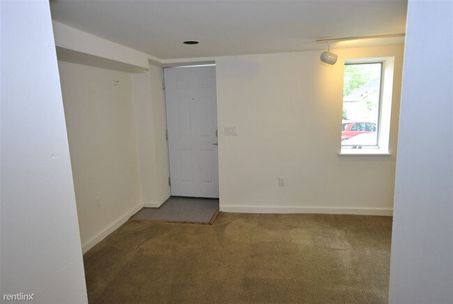 Building Photo - Studio, 1 bath  - 554 S 5th Ave #3 - Studio