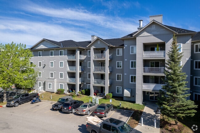 Building Photo - Cassils Manor