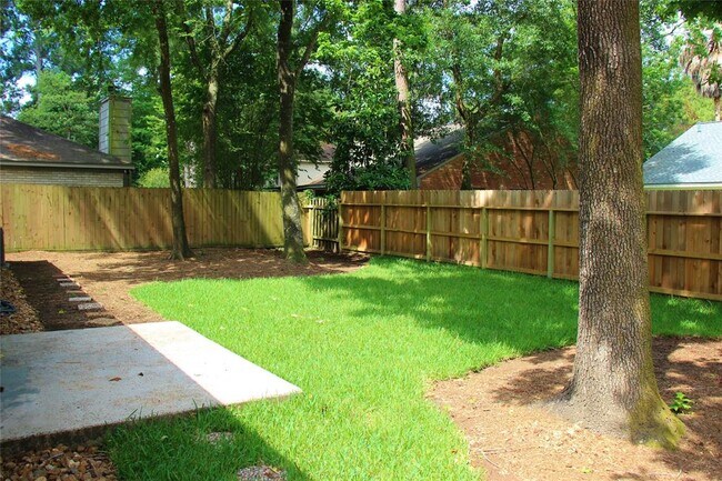 Building Photo - 14 Rockridge Dr