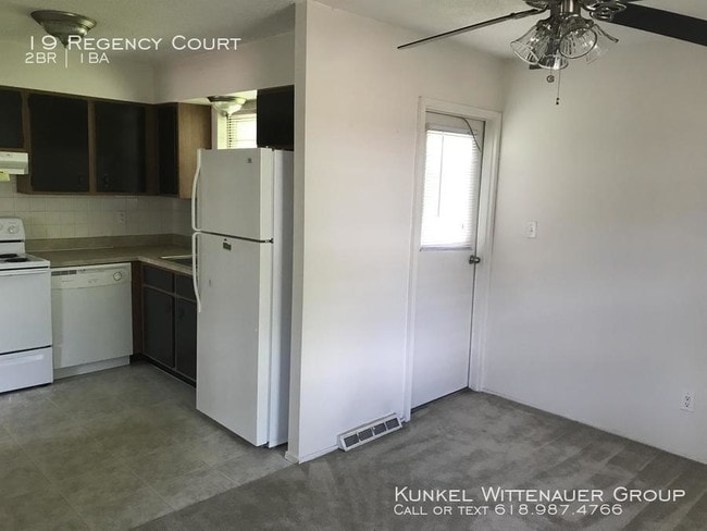 Building Photo - 19 Regency Ct