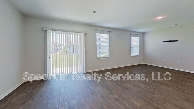 Foto del edificio - 5471 Hollow Birch Dr