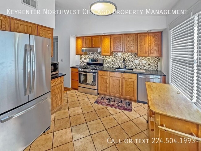 Building Photo - 5815 Wilshire Ct