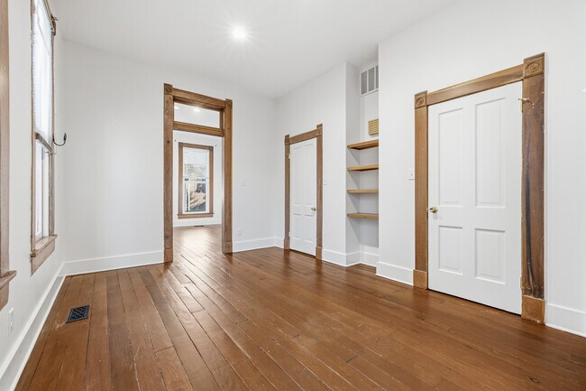 Foto del edificio - 312 N College Ave