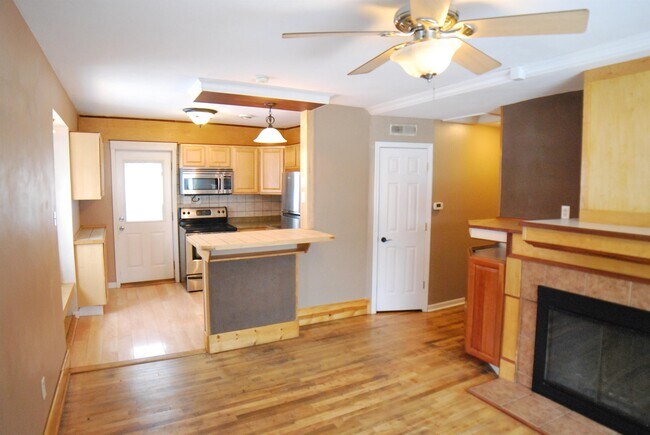 Foto del edificio - 655 36th St NE