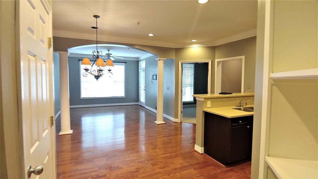 Primary Photo - Move-In Ready! 2 Bedroom condo in Decatur
