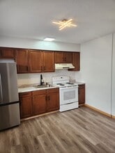 Building Photo - 32 Bellevue Dr