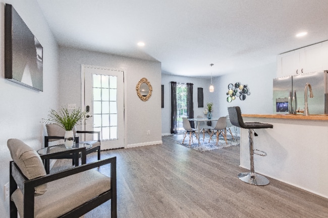 Foto del edificio - 2801 Hickory Ln