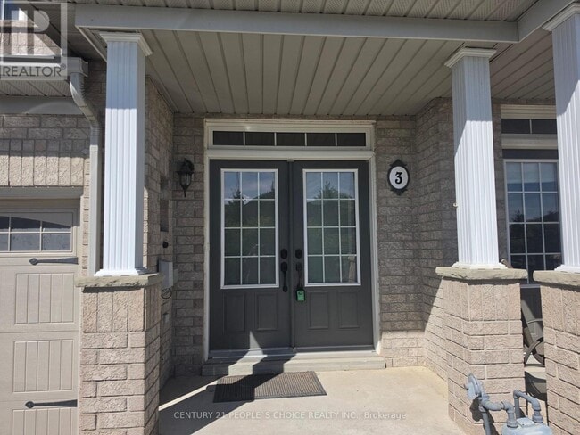 Building Photo - 320 Ravineview Dr