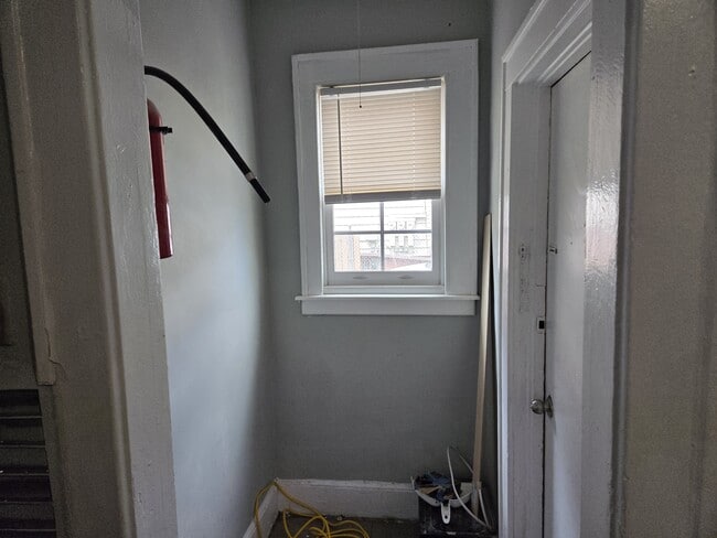 exit - 575 Stuyvesant Ave