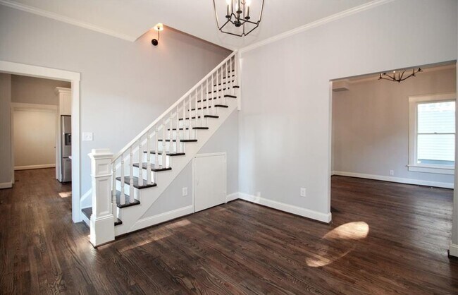 Building Photo - 601 Park Ave