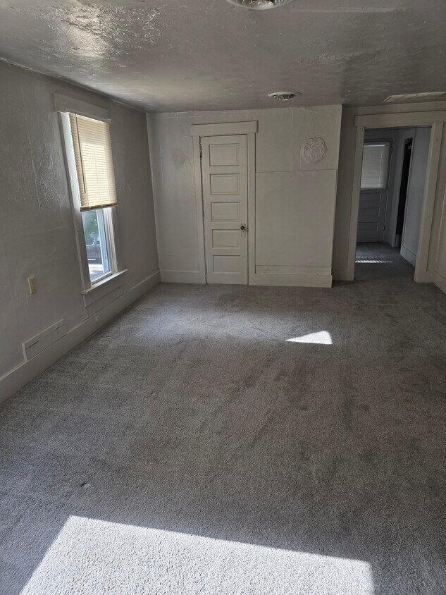 Foto del edificio - 144 E Shannon Ave