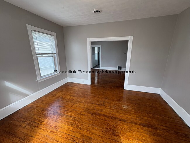 Foto del edificio - 77 Waltham St