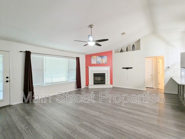 Foto del edificio - 7440 Chimney Pines Dr