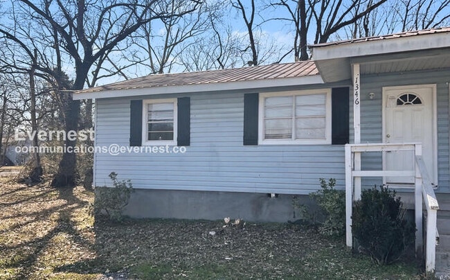 Building Photo - 1346 Vivian St SW