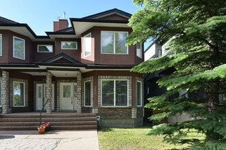 Building Photo - 250-224 24 Ave NE