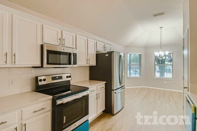 Foto del edificio - 1658 Wildflower Dr