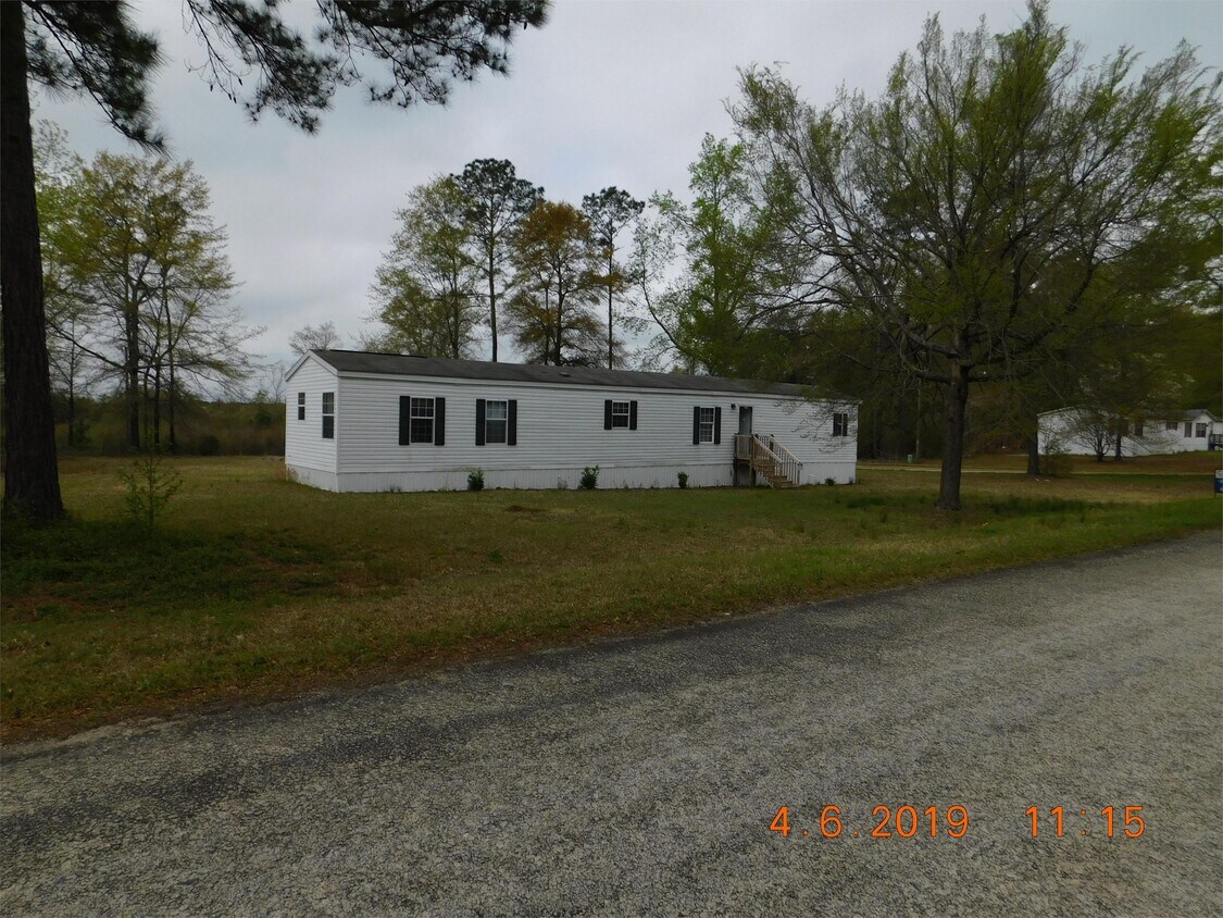 Primary Photo - 2053 Longleaf Dr