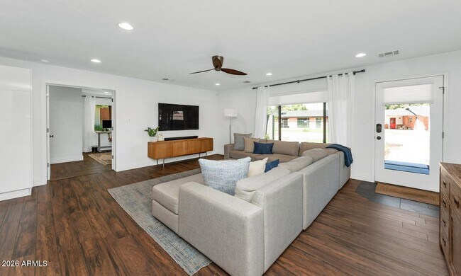 Foto del edificio - 4707 N 30th Pl