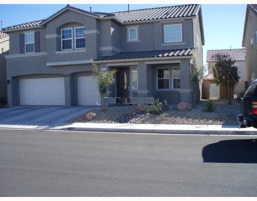 Primary Photo - POOL 5 BEDROOMS AND A LOFT ALMOST 3000sf