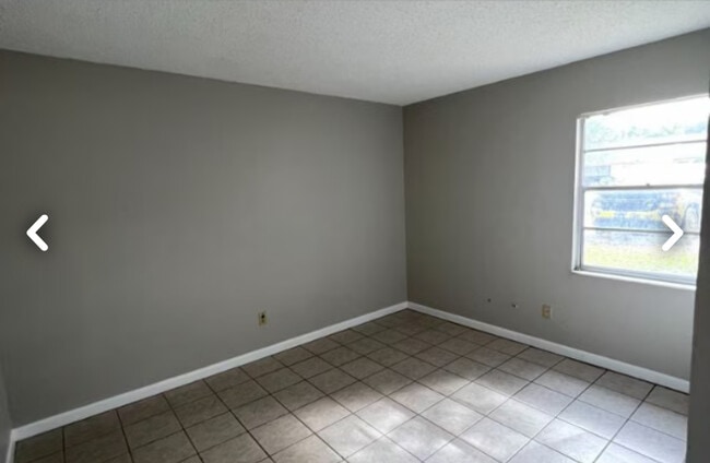 Building Photo - 1733 SW 108th Ln